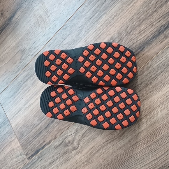 Old Navy leather shoes (upper) kids size 11 - Picture 4 of 14